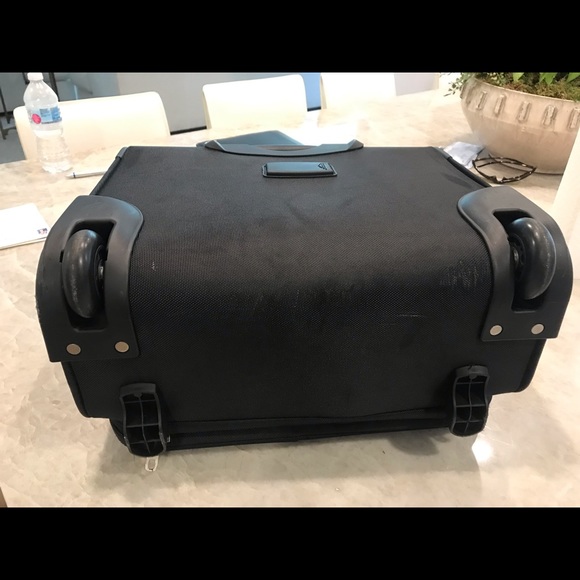 Under seat carry on bag - Picture 5 of 5